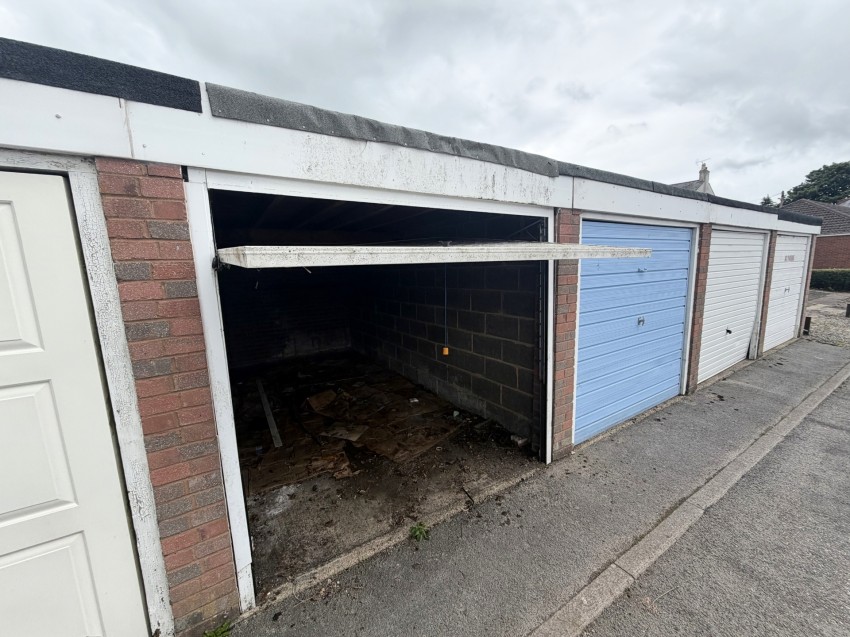 Images for Willow Close, Pilsley, S45