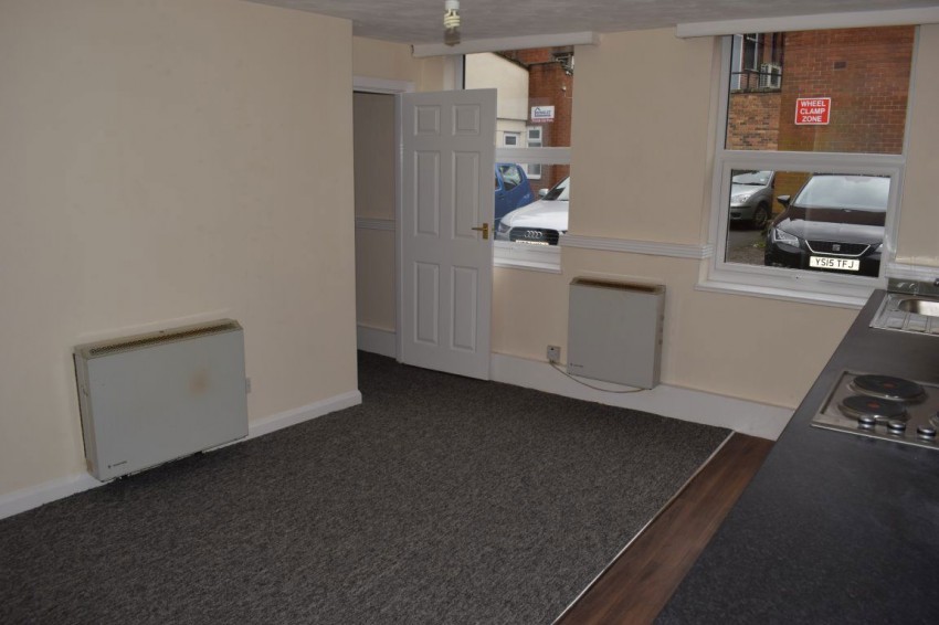 Images for Flat 3, 11 High Street, Alfreton