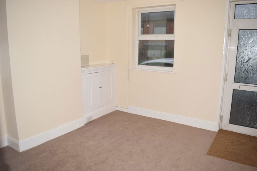 Images for 59 Meadow Lane Alfreton