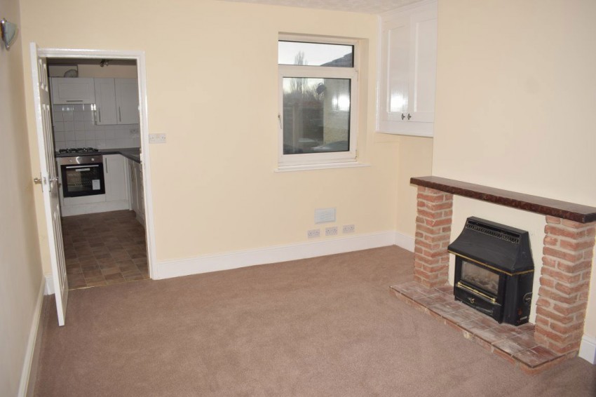 Images for 59 Meadow Lane Alfreton