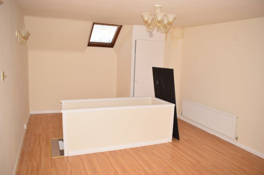 Images for 59 Meadow Lane Alfreton