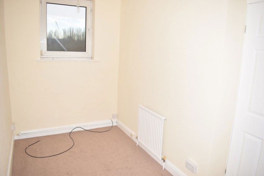Images for 59 Meadow Lane Alfreton
