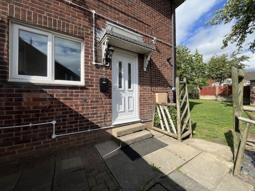 Images for 18 Elmhurst Avenue, Broadmeadows, South Normanton