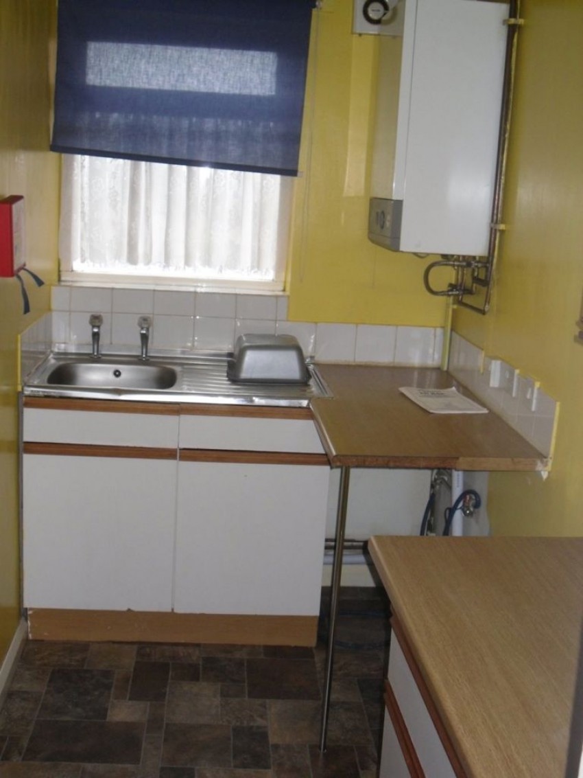 Images for 60a High Street, Alfreton
