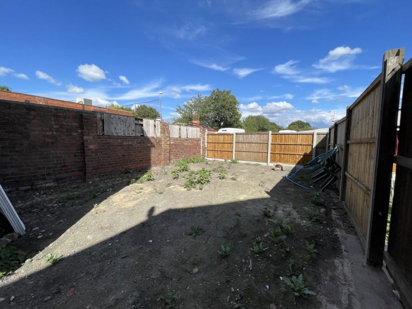 Images for 33 Main Road, Leabrooks