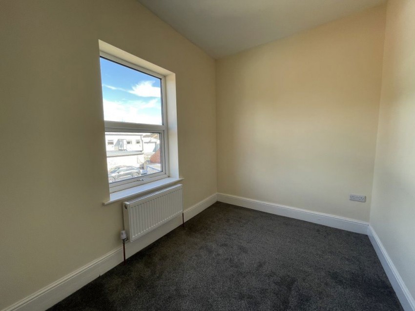 Images for 33 Main Road, Leabrooks