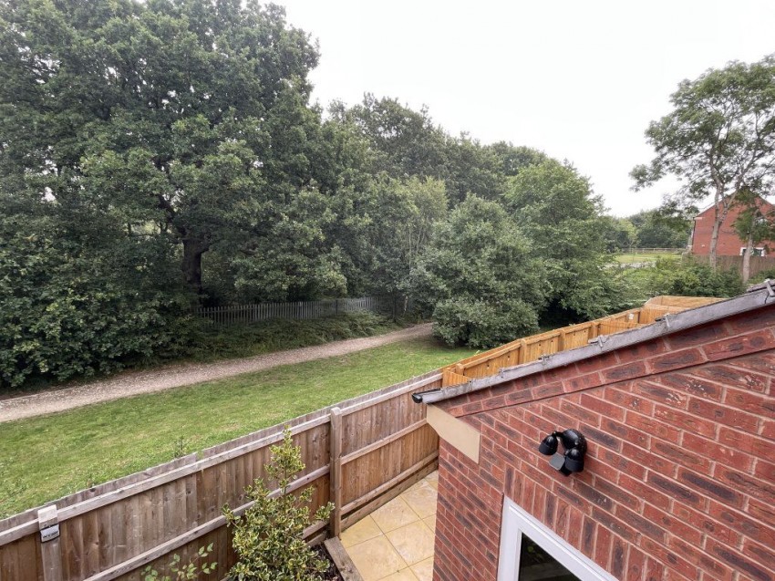 Images for 4 Burnell Close Alfreton
