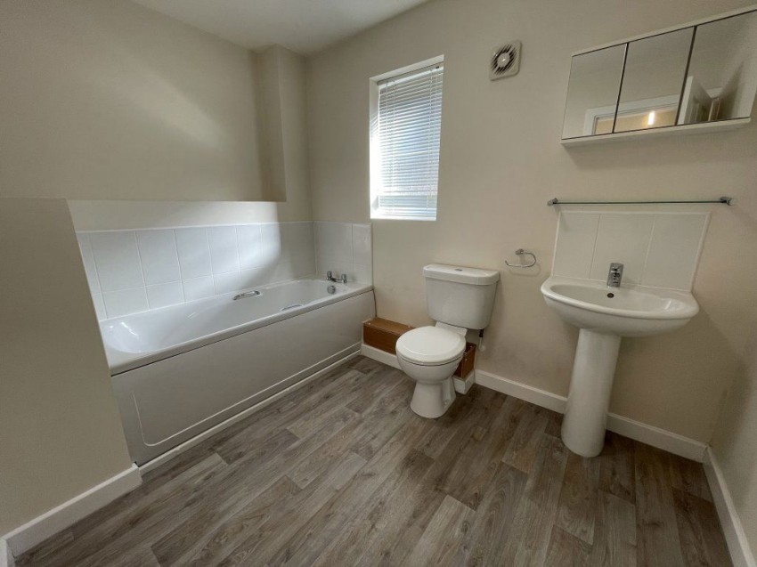 Images for 2 Lower Meadow Lane, Huthwaite