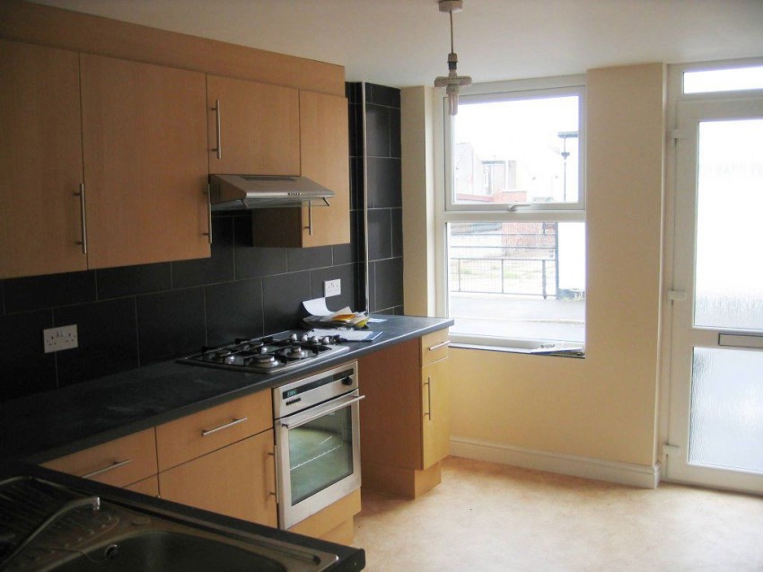 Images for 6 Bevan Street, Shirland