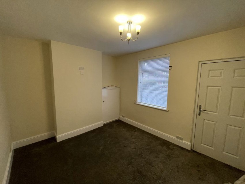 Images for 72 Birkinstyle Lane Shirland