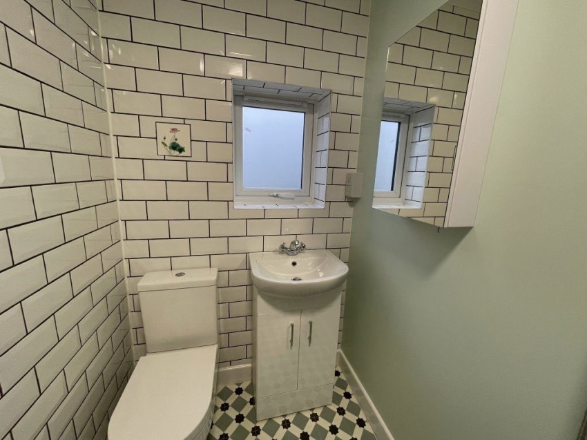 Images for 72 Birkinstyle Lane Shirland