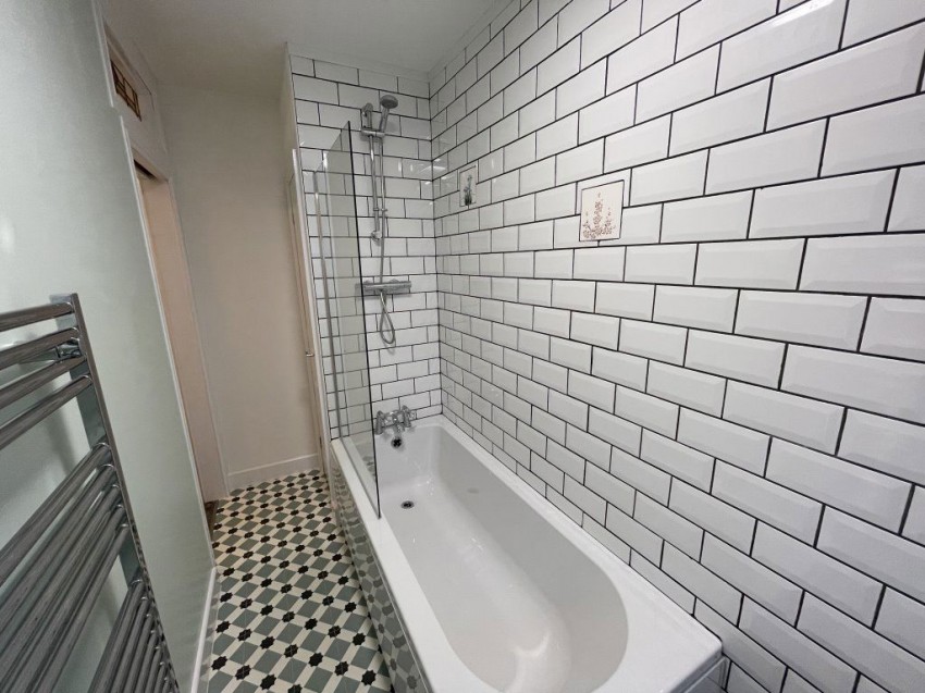 Images for 72 Birkinstyle Lane Shirland