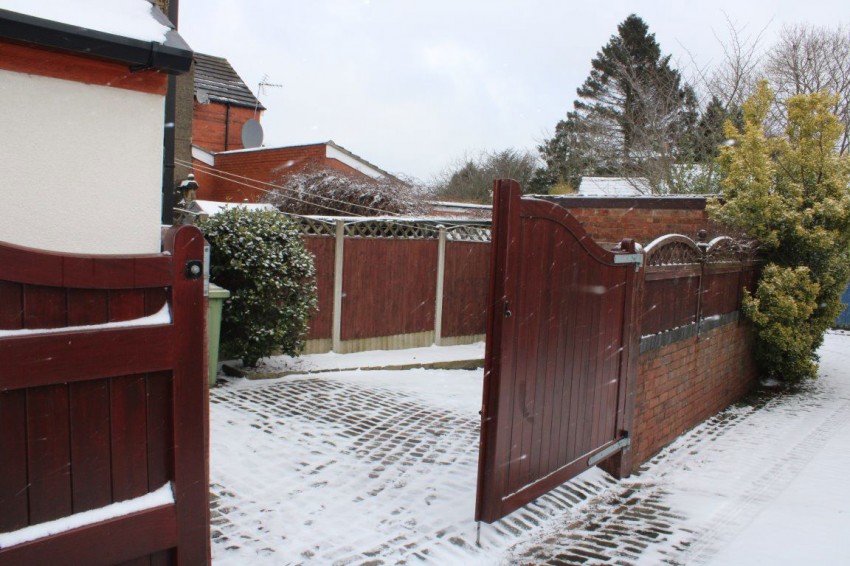 Images for 36 Town End Shirland