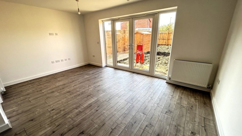 Images for 6 Covert Avenue, Shirland