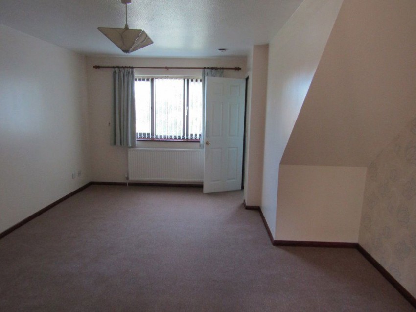 Images for 6 Sycamore Close, Stretton