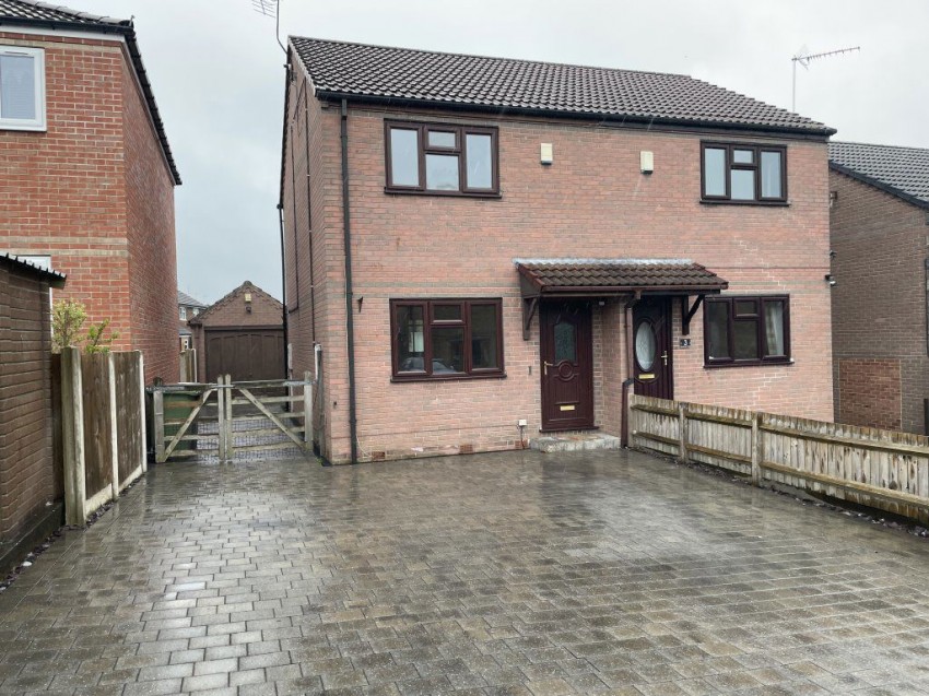 Images for 1 Sycamore Close, Stretton