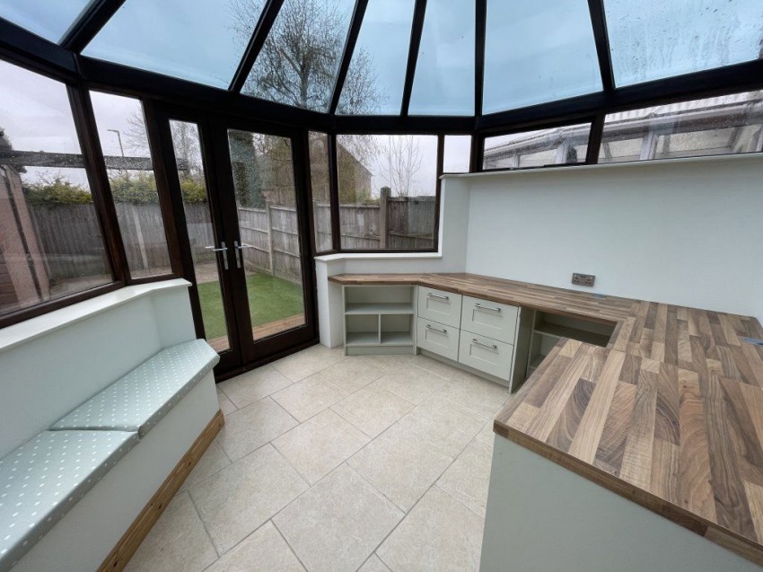 Images for 1 Sycamore Close, Stretton